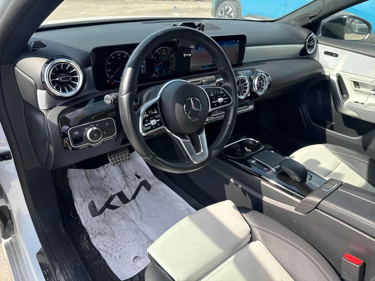 Mercedes-Benz A 250 | DISTRONIC | ПОДГРЕВ CARFAX | ПАНОРАМА | , снимка 5 - Автомобили и джипове - 54794604