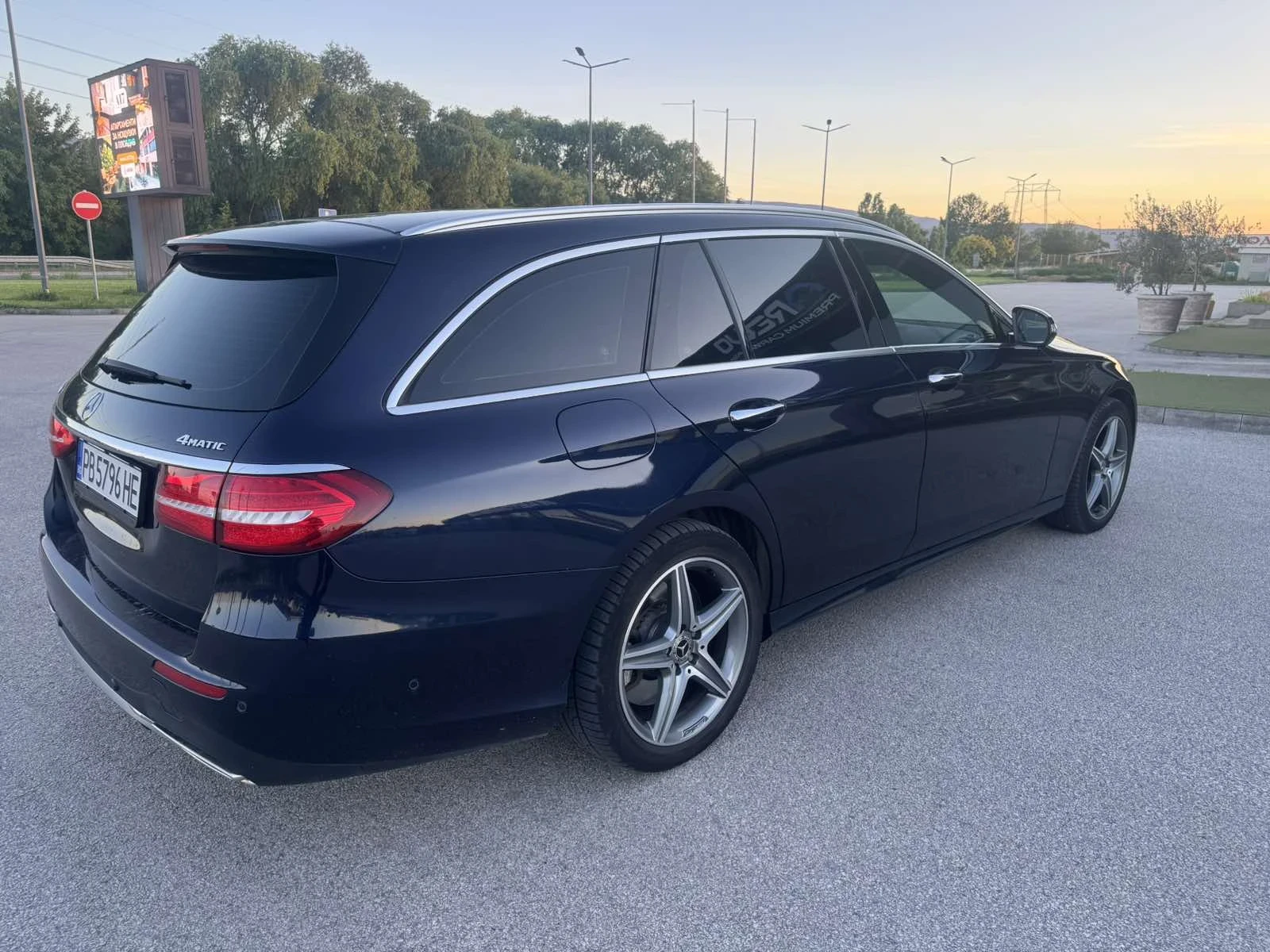 Mercedes-Benz E 400, снимка 11 - Автомобили и джипове - 54915851