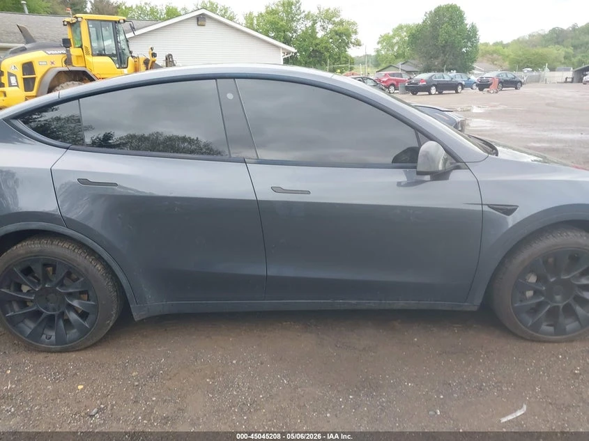 Tesla Model Y Long Range Dual Motor* КРАЙНА ЦЕНА* , снимка 11 - Автомобили и джипове - 55059404