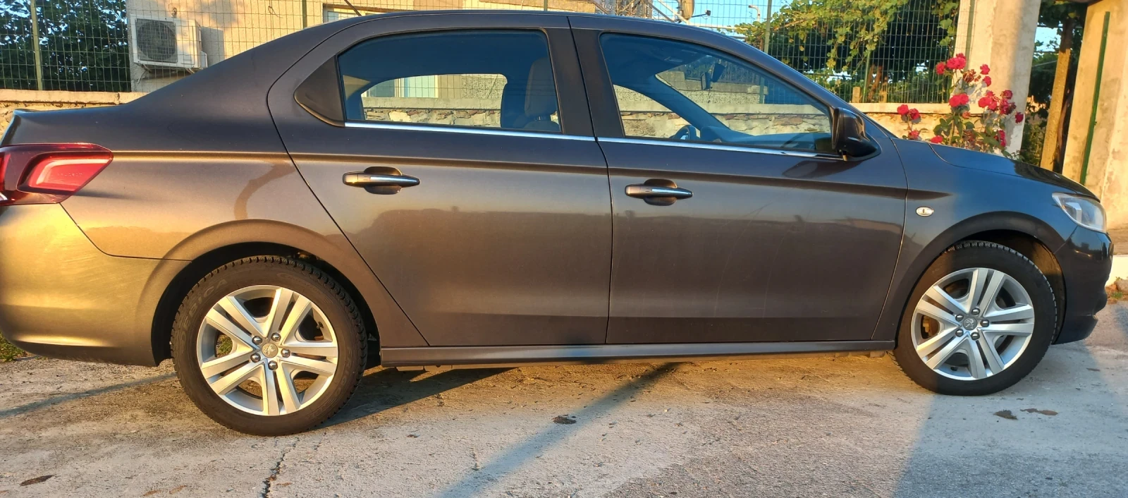 Peugeot 301 1, 6 blue HDI , снимка 4 - Автомобили и джипове - 55078535