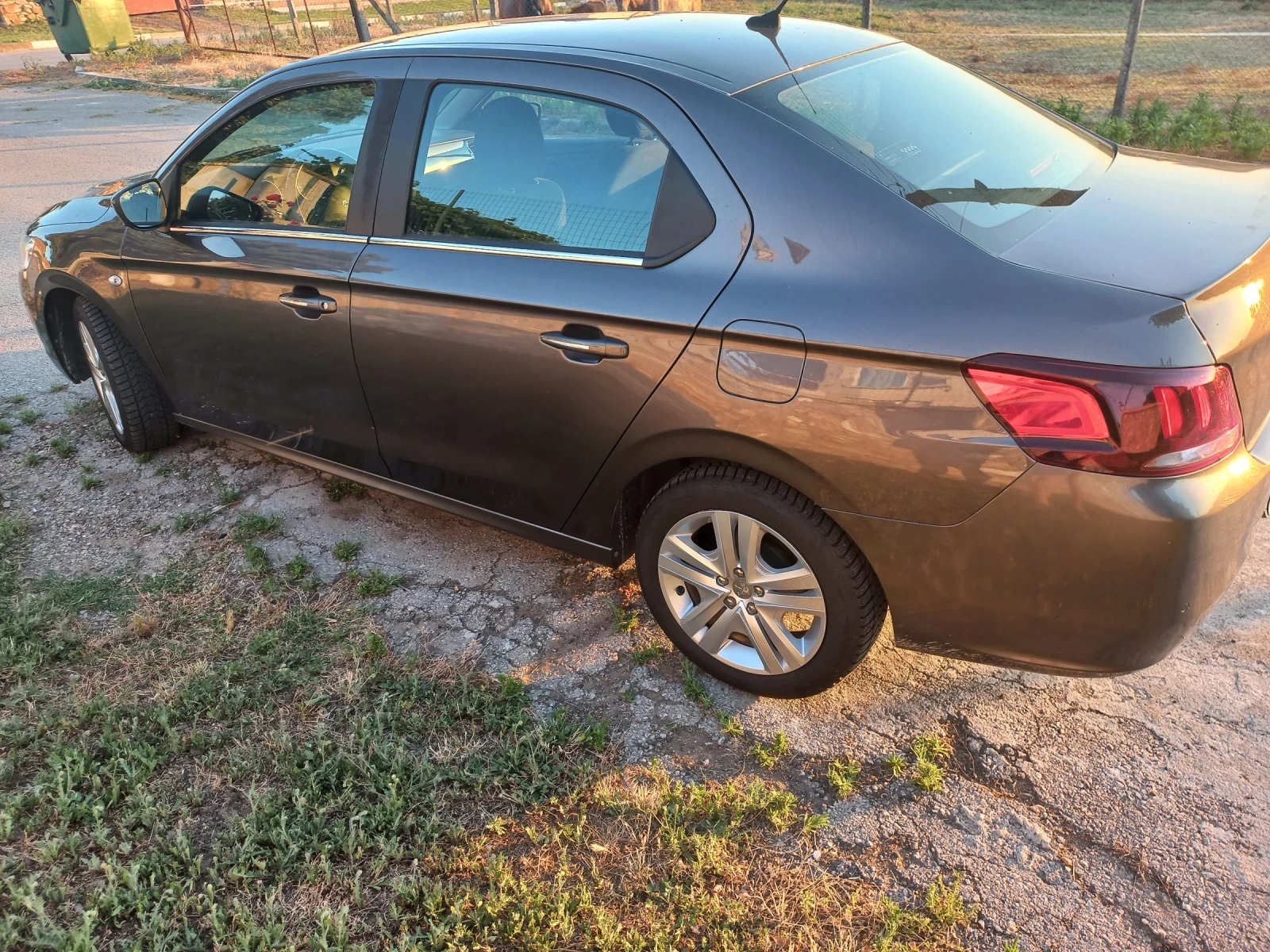 Peugeot 301 1, 6 blue HDI , снимка 7 - Автомобили и джипове - 55078535