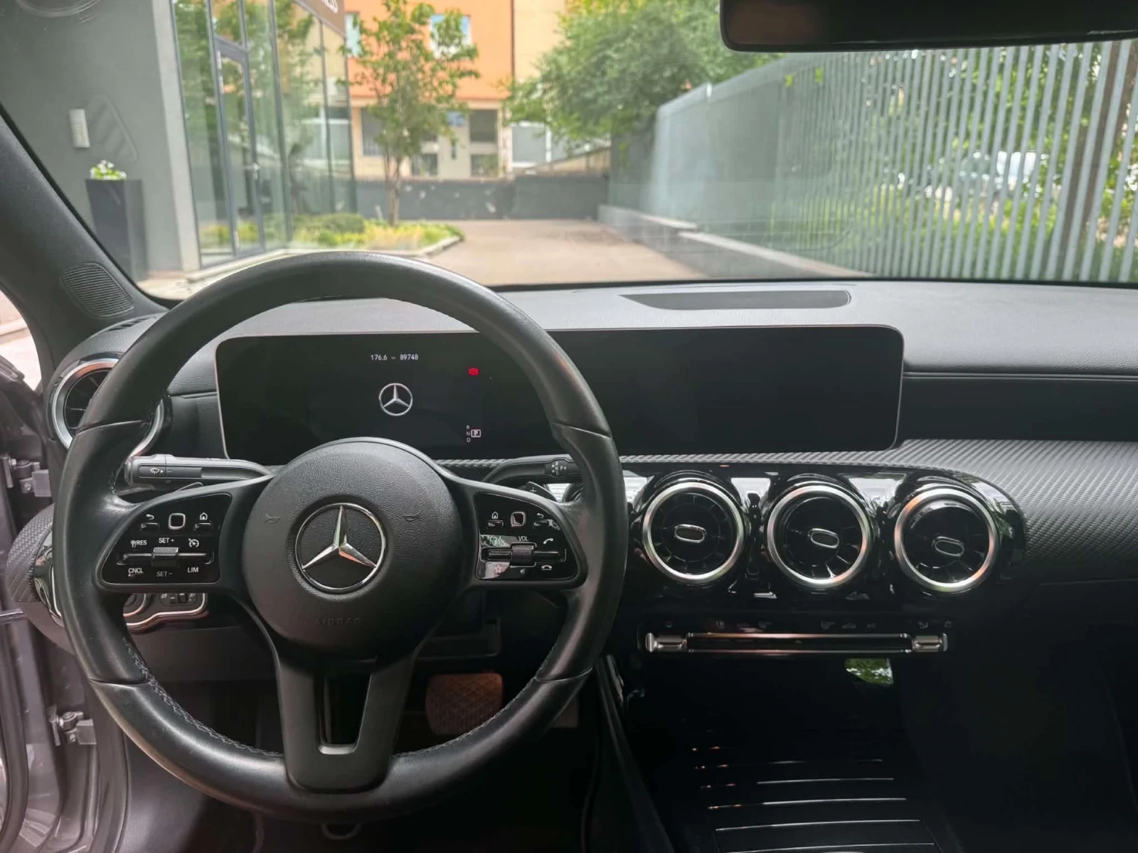 Mercedes-Benz A 180 Седан/Virtual/Dynamic Select, снимка 8 - Автомобили и джипове - 55256666
