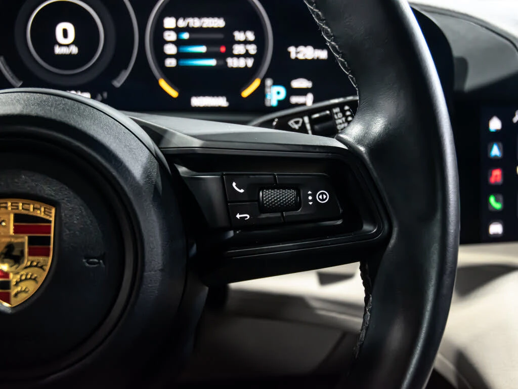 Porsche Taycan 4S* BOSE* DUAL SCREEN* 360 КАМЕРИ* ОБДУХВАНЕ, снимка 10 - Автомобили и джипове - 55259095