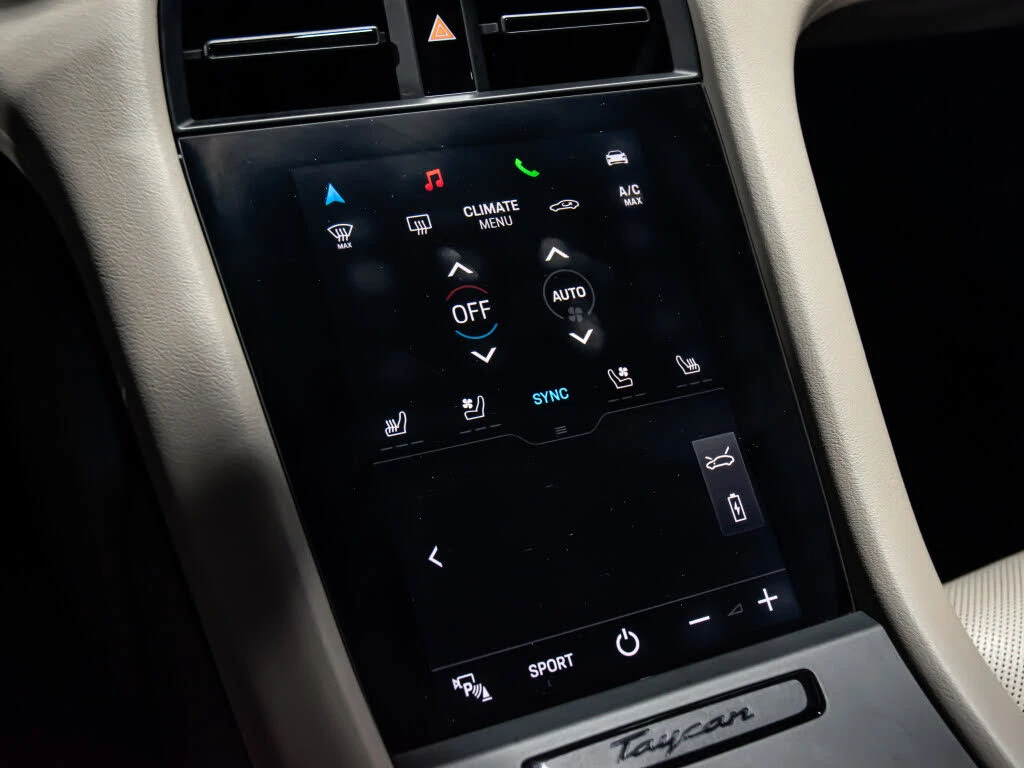Porsche Taycan 4S* BOSE* DUAL SCREEN* 360 КАМЕРИ* ОБДУХВАНЕ, снимка 13 - Автомобили и джипове - 55259095