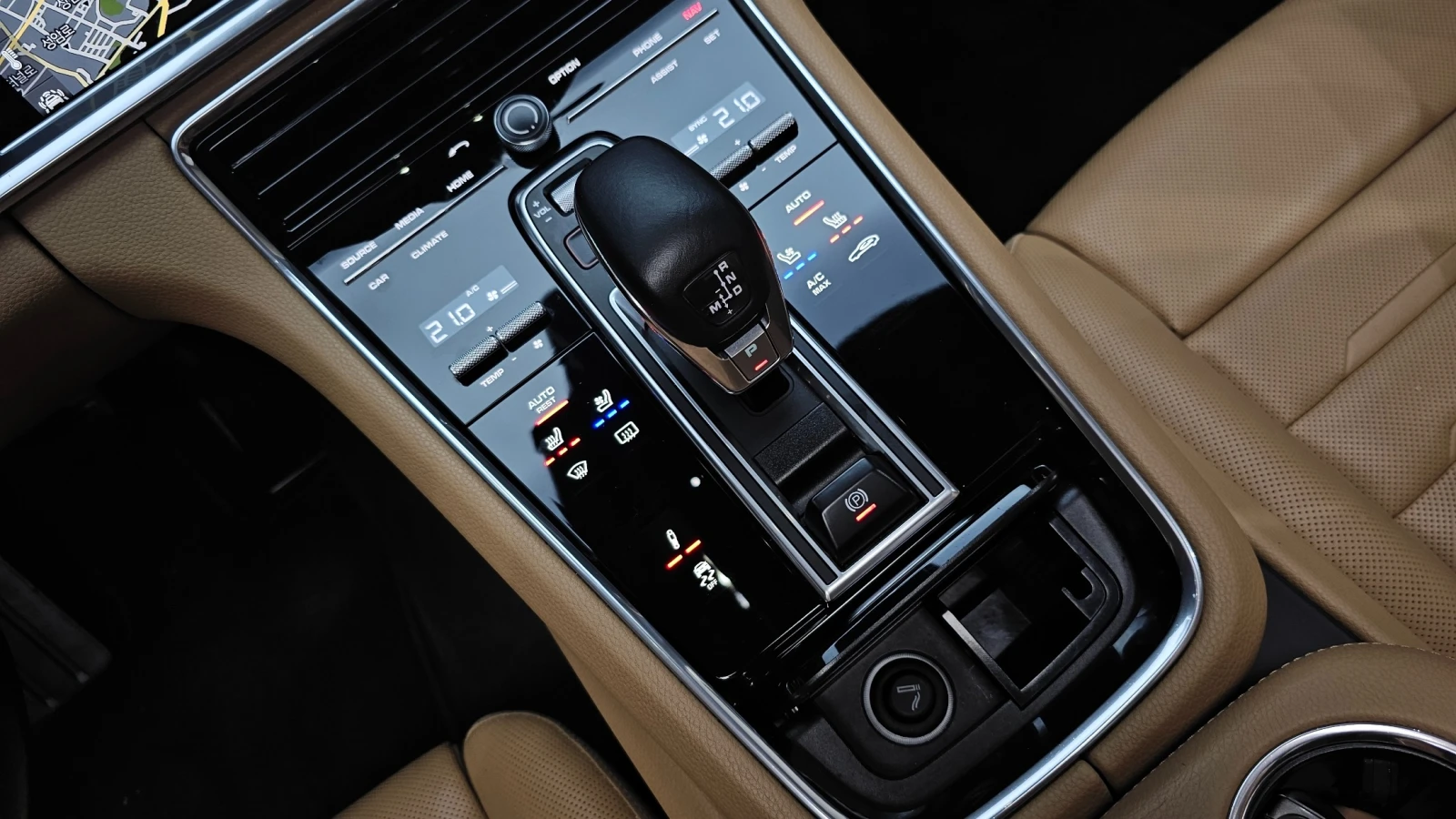 Porsche Panamera 3.0 AWD , снимка 8 - Автомобили и джипове - 55277115