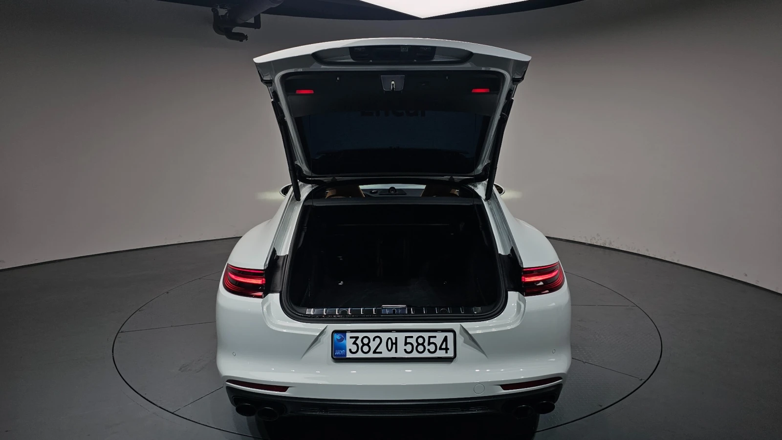 Porsche Panamera 3.0 AWD , снимка 17 - Автомобили и джипове - 55277115