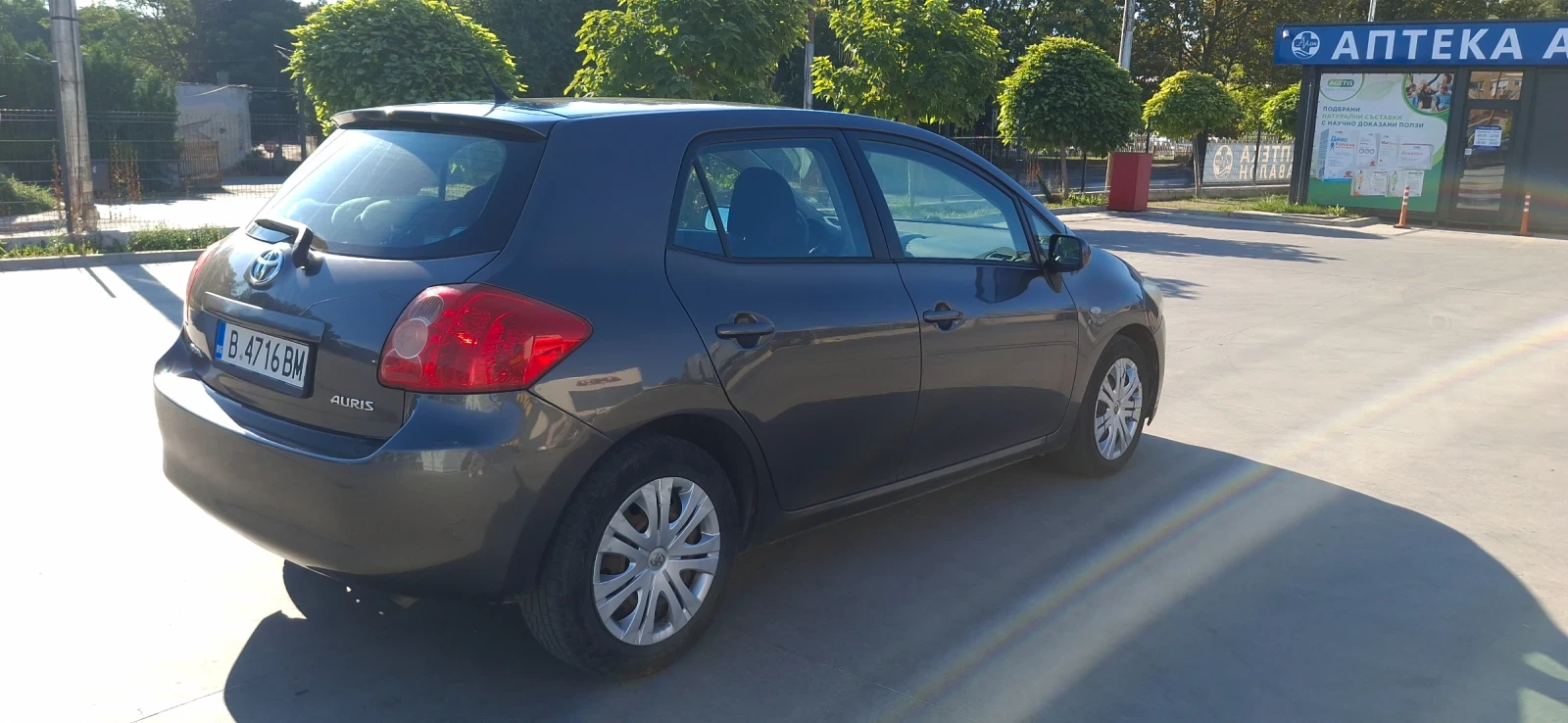 Toyota Auris 1400, снимка 4 - Автомобили и джипове - 55702254