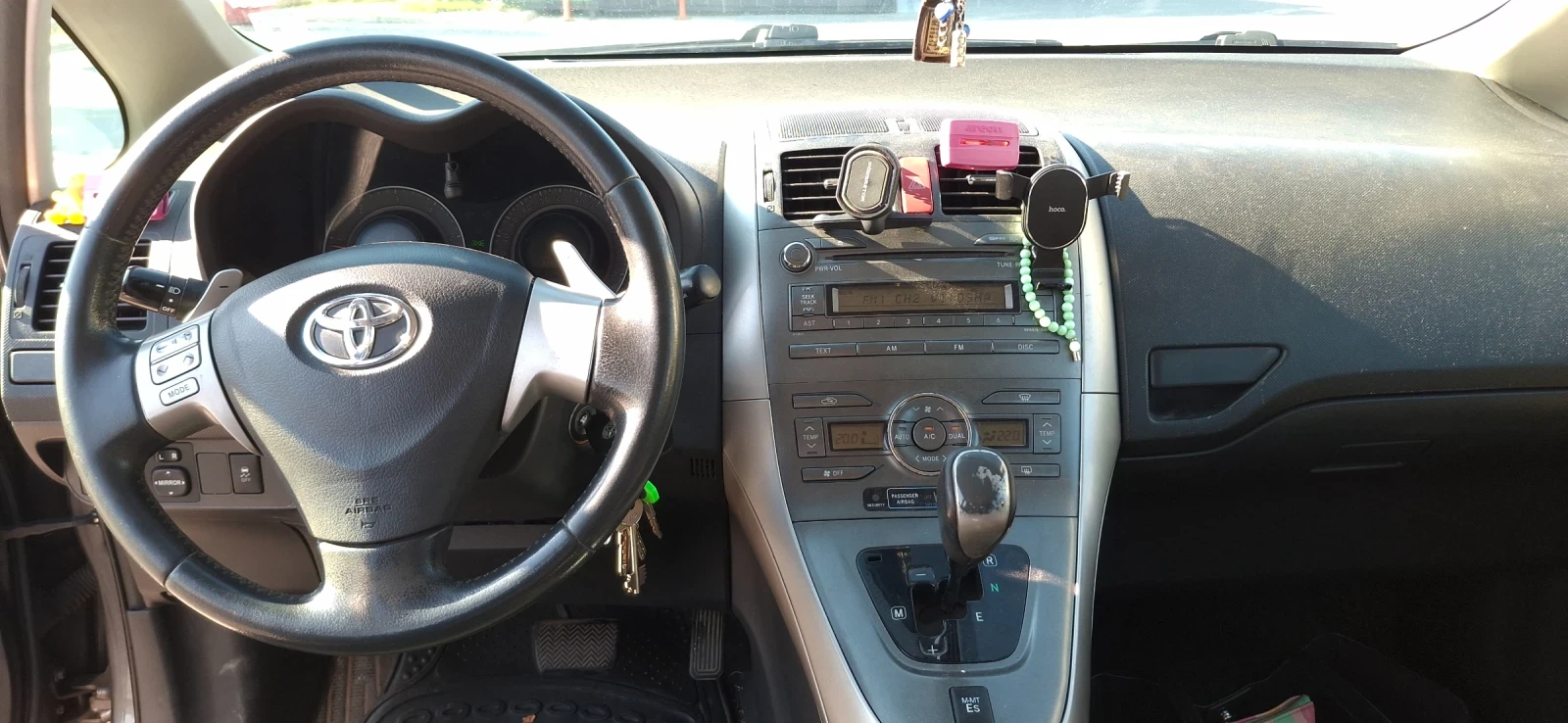 Toyota Auris 1400, снимка 8 - Автомобили и джипове - 55702254