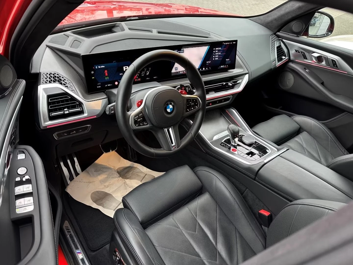 BMW XM 50e xDRIVE/360/HUD/LED/HARMAN KORDON/LASER/PANO, снимка 4 - Автомобили и джипове - 56003166