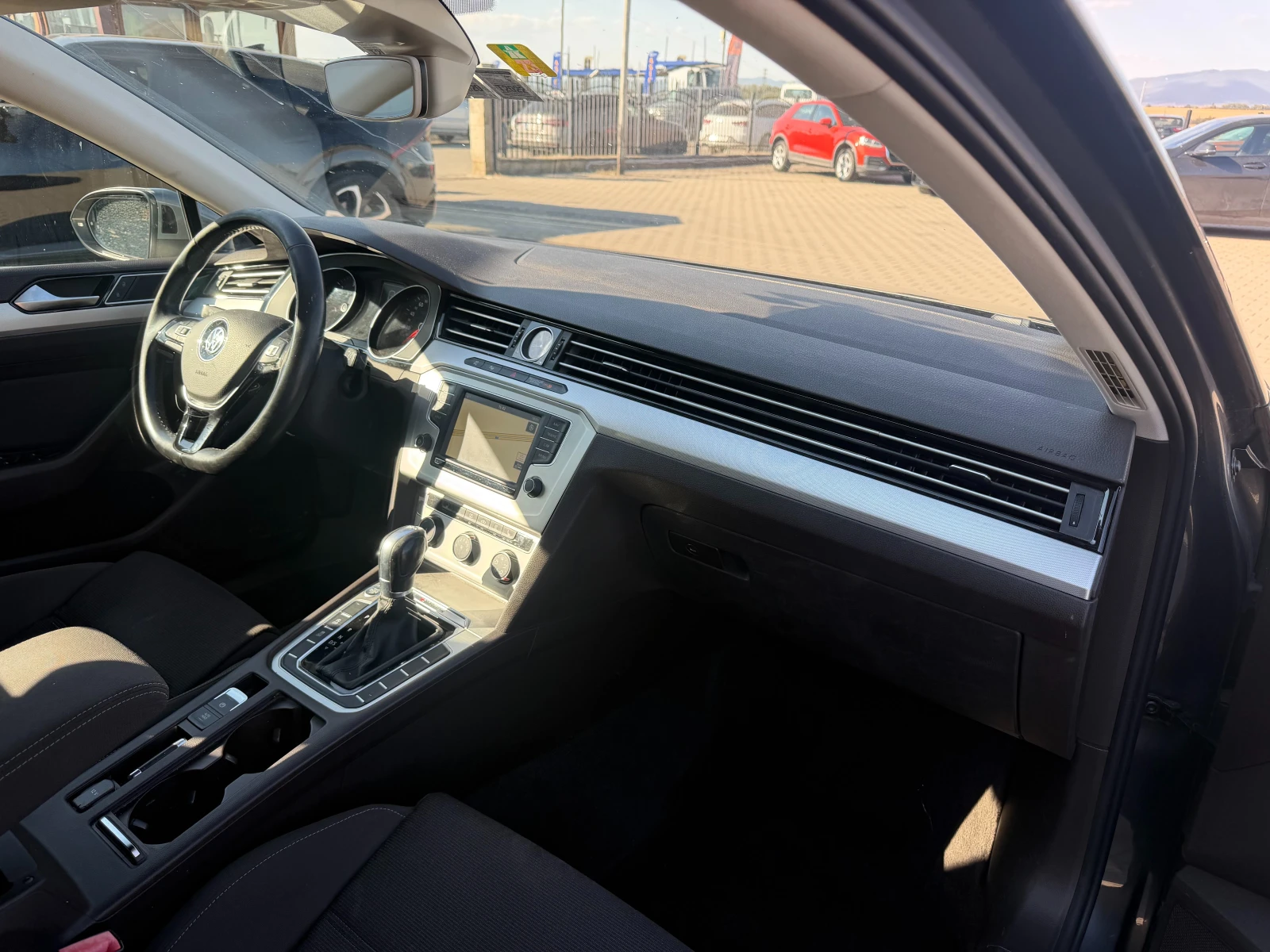 VW Passat 2.0TDI 4MOTION AVTOMAT/NAVI/KAMERA EURO 6, снимка 10 - Автомобили и джипове - 56119753