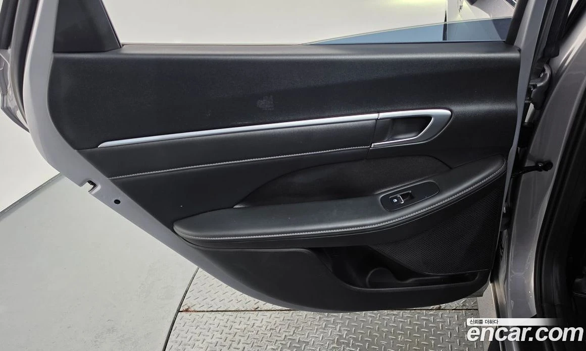 Hyundai Sonata 2.0 LPG, снимка 15 - Автомобили и джипове - 56155502