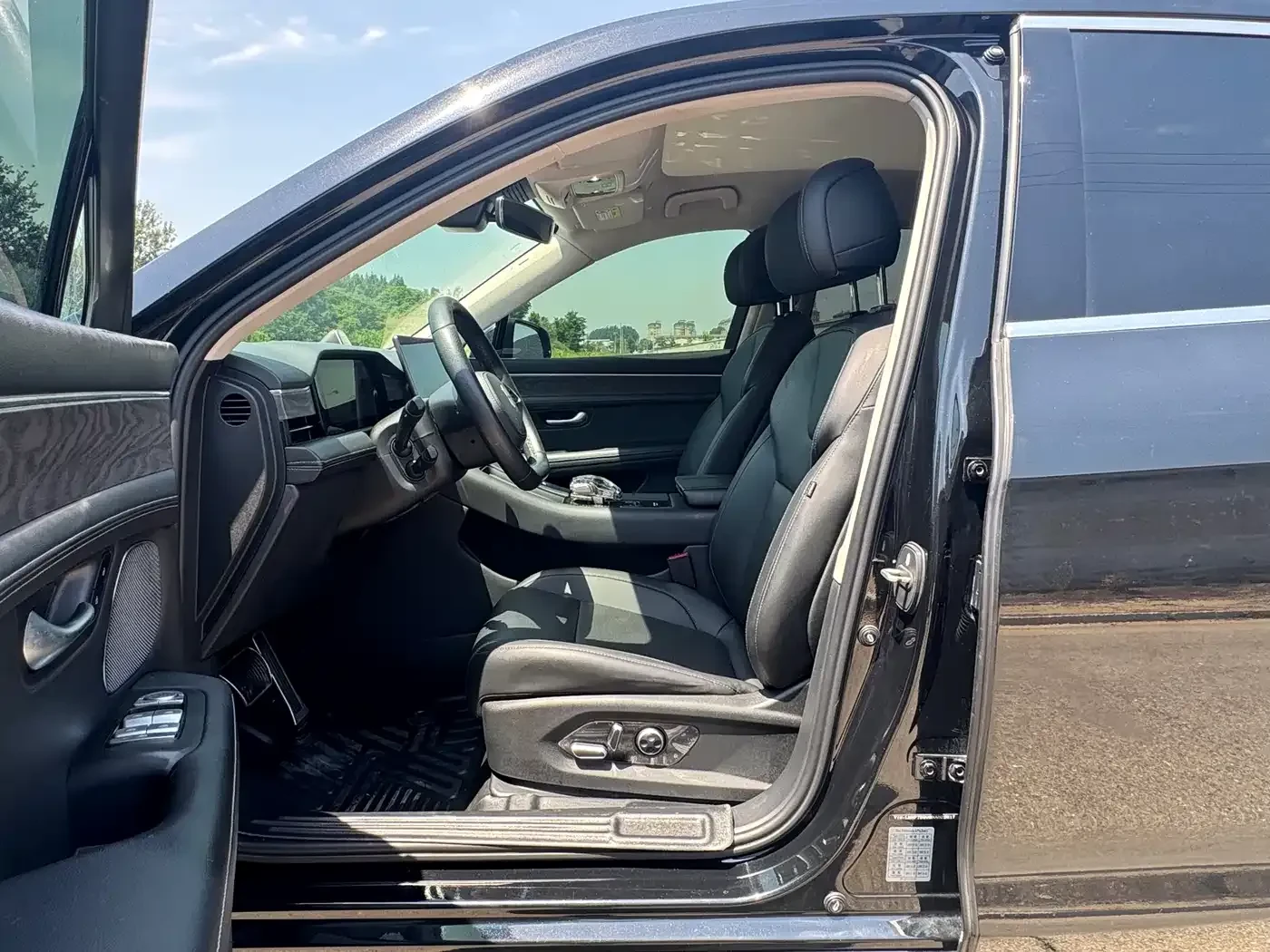 AITO 5  Extended Range AWD Flagship | Mobile.bg � ����������� 11