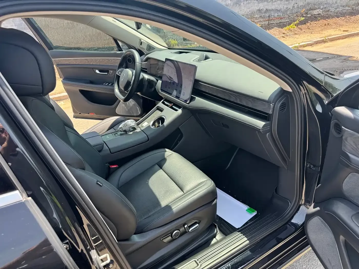 AITO 5  Extended Range AWD Flagship | Mobile.bg � ����������� 12