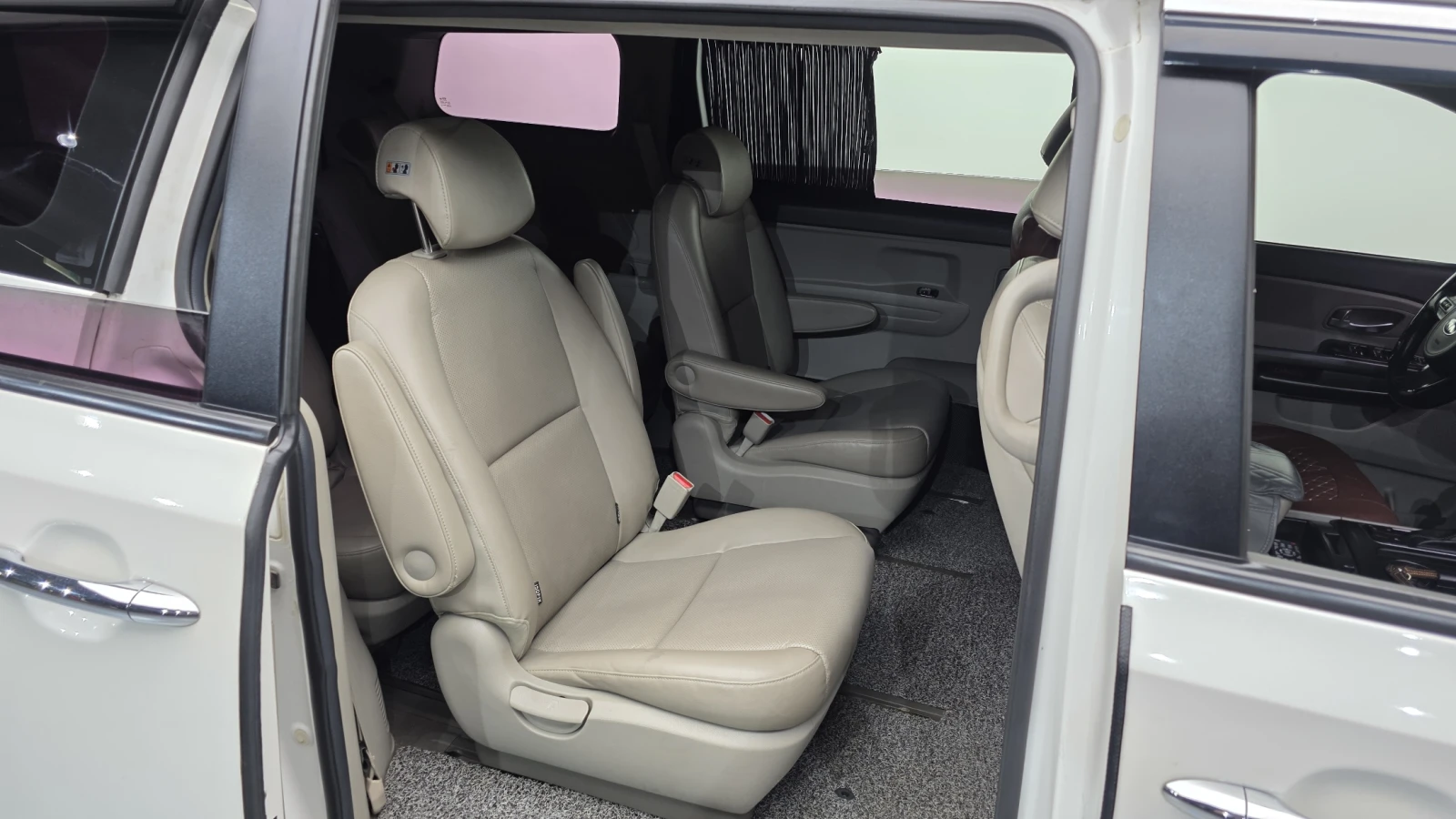 Kia Carnival ������� ����� ������ ����* encareu.com | Mobile.bg � ����������� 12