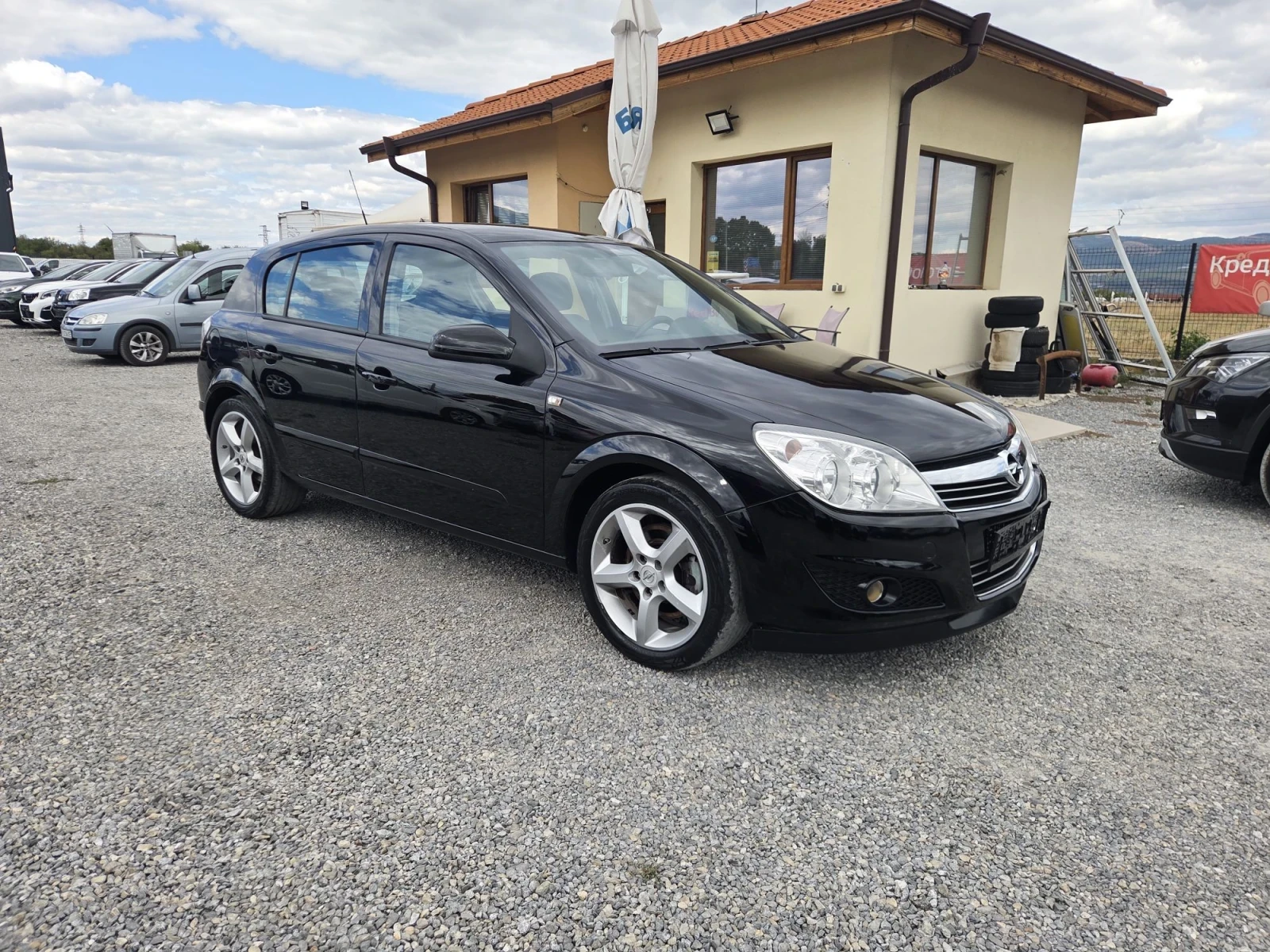 Opel Astra 1.9 cdti  automat, снимка 2 - Автомобили и джипове - 56733323