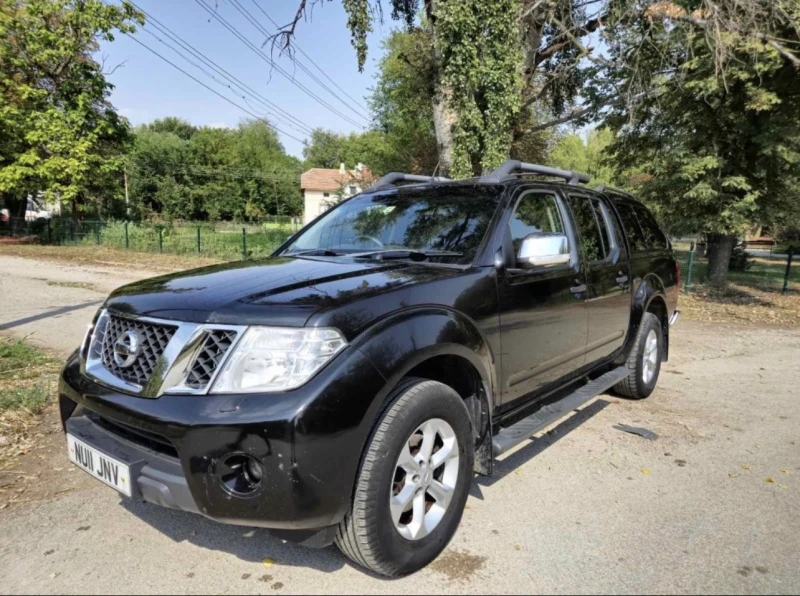 Nissan Navara 2.5d avtomat, снимка 1 - Автомобили и джипове - 47954422