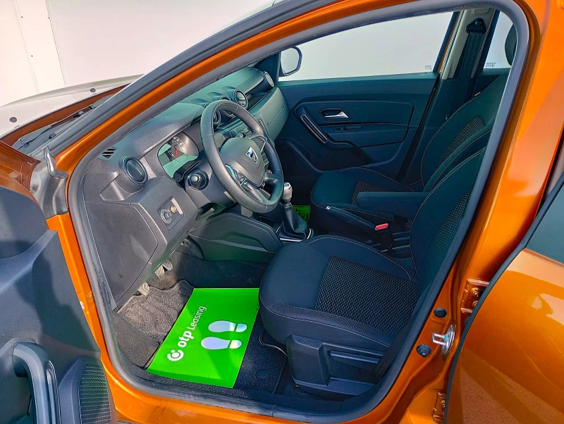 Dacia Duster 1.5 dCi 110 кс 4x4, снимка 5 - Автомобили и джипове - 52718259