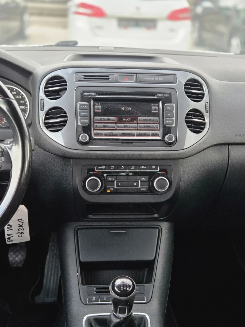 VW Tiguan 2.0TDI 100%km LIZING, снимка 15 - Автомобили и джипове - 53243588