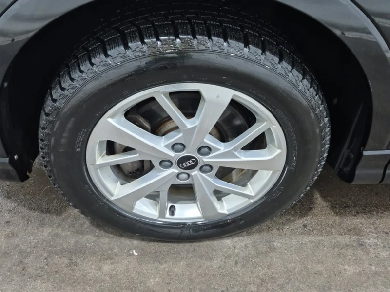 Audi Q3 * ПАНОРАМА * ПОДГРЕВ * ОТ ПРЕДСТАВИТЕЛСТВО, снимка 17 - Автомобили и джипове - 53305661