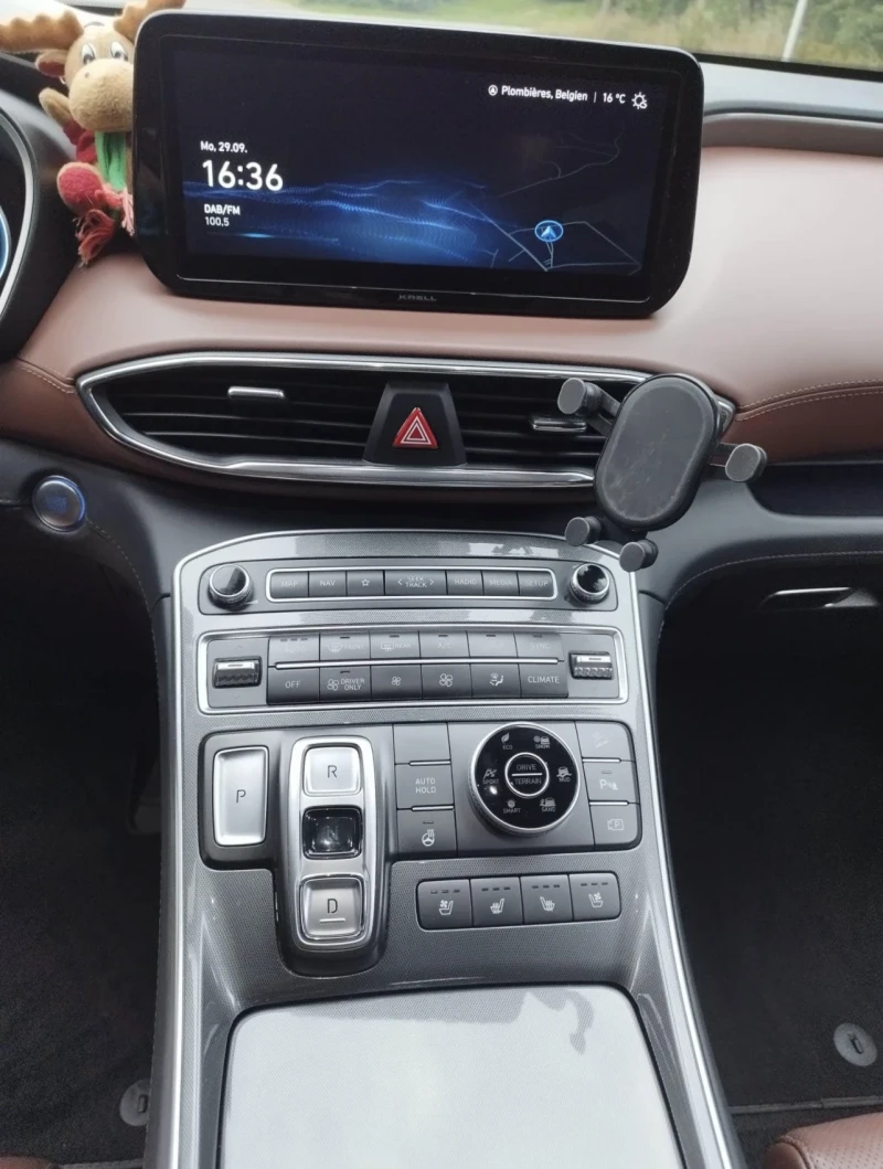 Hyundai Santa fe 1.6 T-GDI Hybrid, снимка 5 - Автомобили и джипове - 53465946