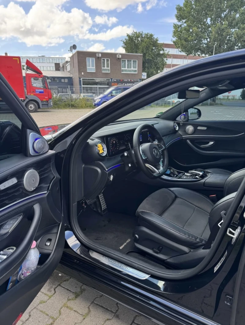 Mercedes-Benz E 350 AMG Pack, снимка 12 - Автомобили и джипове - 53465946