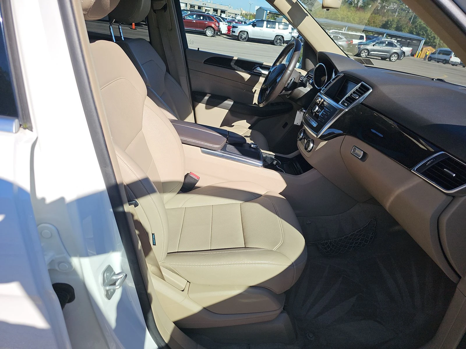 Mercedes-Benz ML 350 4MATIC* CARFAX * БЕЗ ПЪРВОНАЧАЛНА ВНОСКА - изображение 8