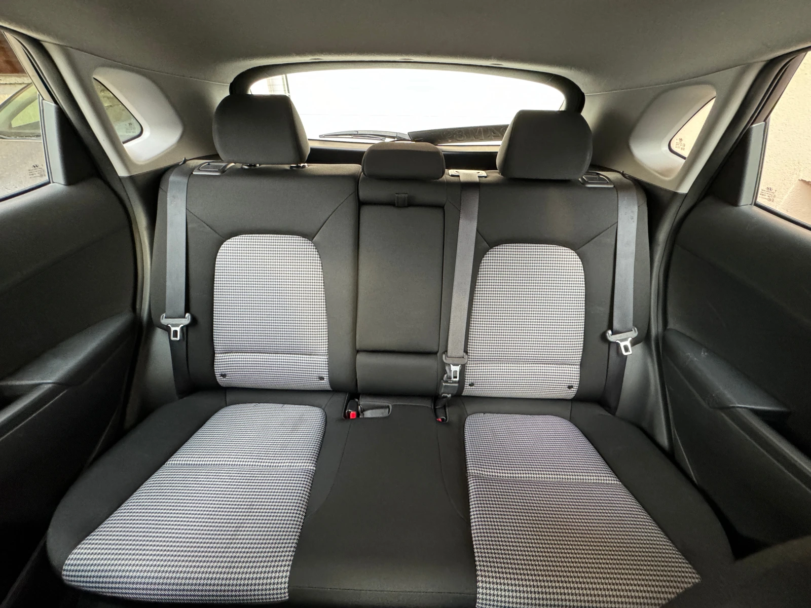 Hyundai Kona 2.0   4x4 | Mobile.bg   10