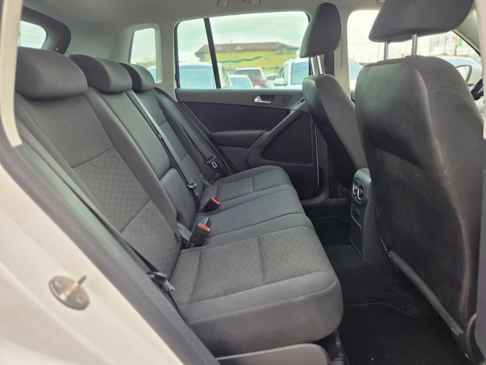 VW Tiguan 2.0TDI 100%km LIZING - изображение 8