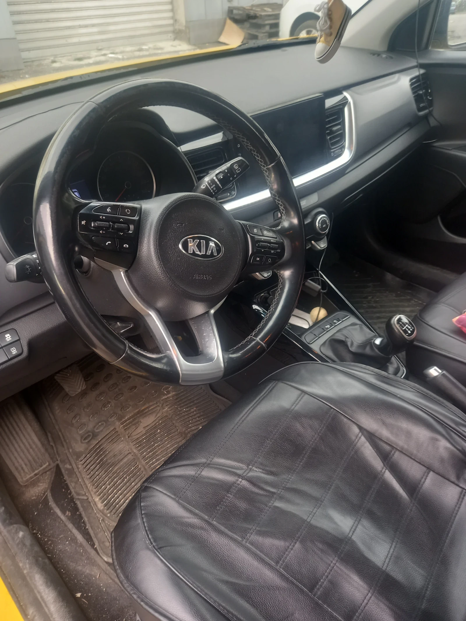 Kia Stonic   Стоник, снимка 2 - Автомобили и джипове - 54170418