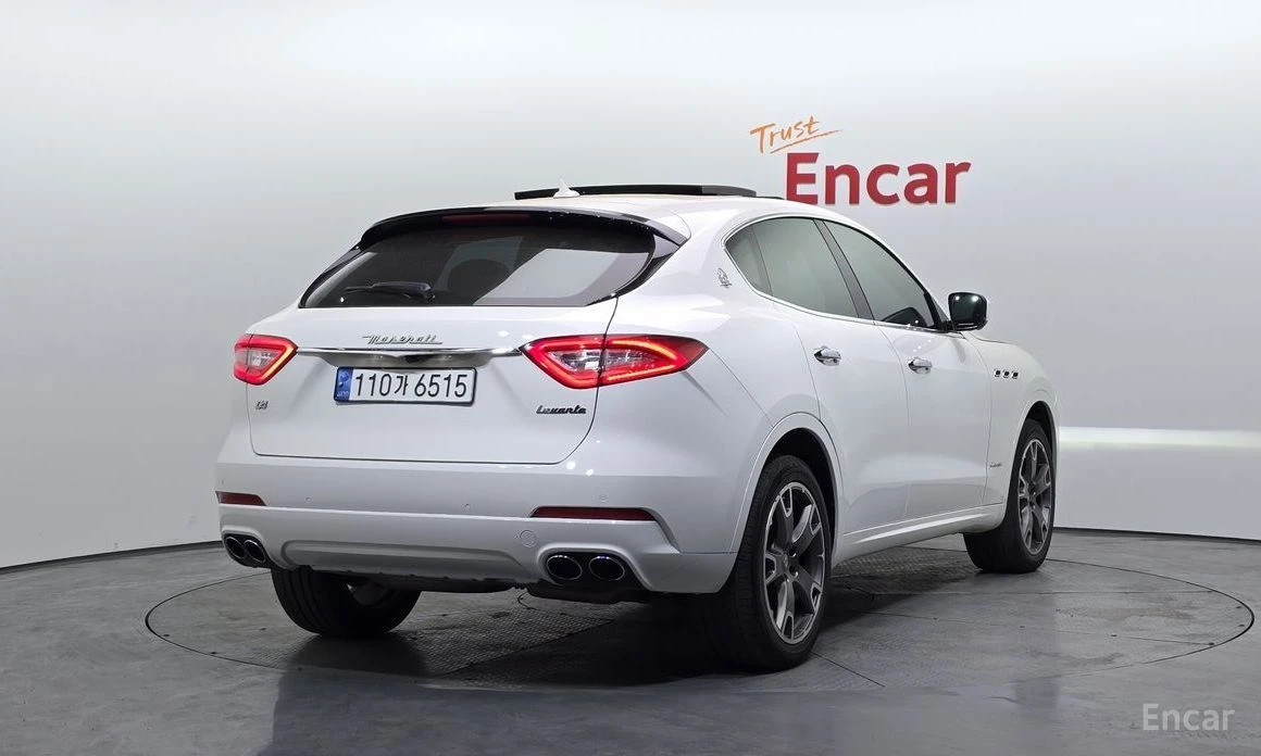 Maserati Levante, снимка 2 - Автомобили и джипове - 54401437