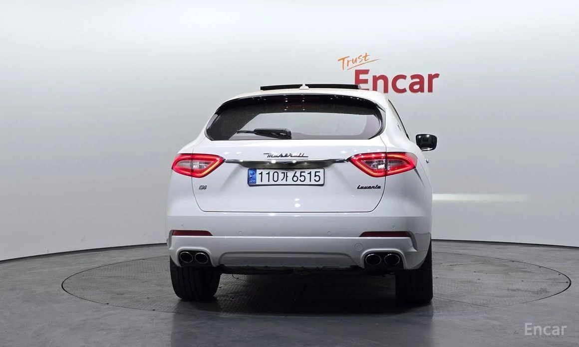 Maserati Levante, снимка 4 - Автомобили и джипове - 54401437
