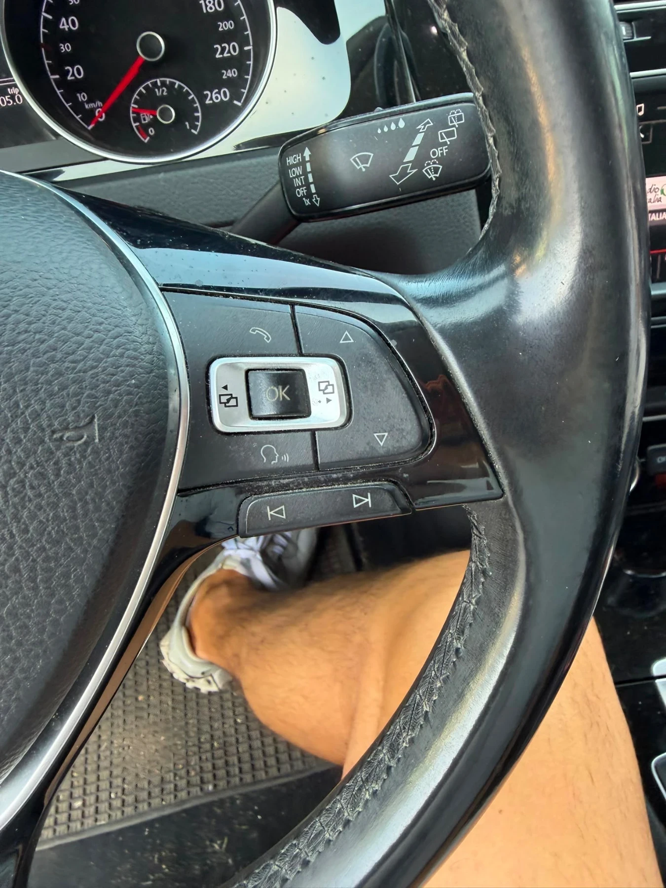 VW Golf 1.6 дизел , снимка 9 - Автомобили и джипове - 55656428