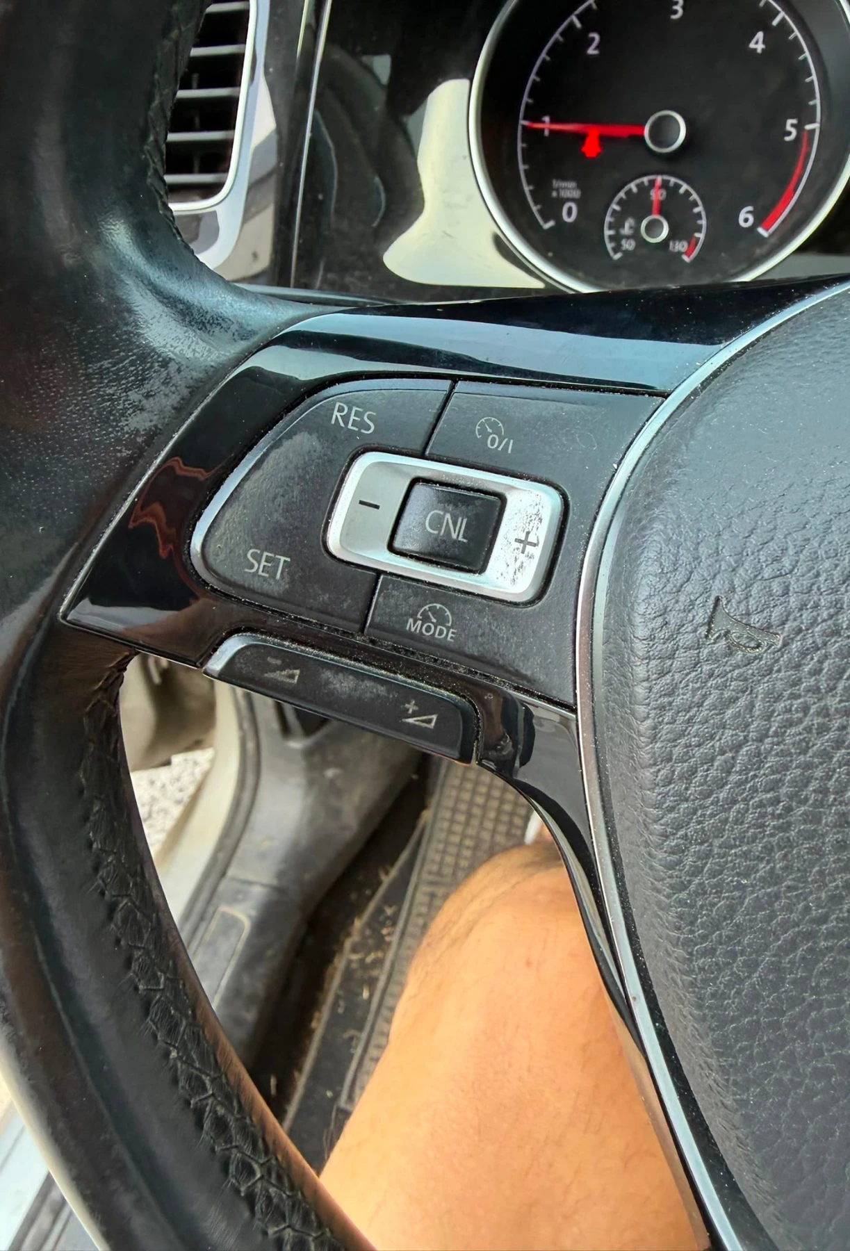 VW Golf 1.6 дизел , снимка 6 - Автомобили и джипове - 55656428