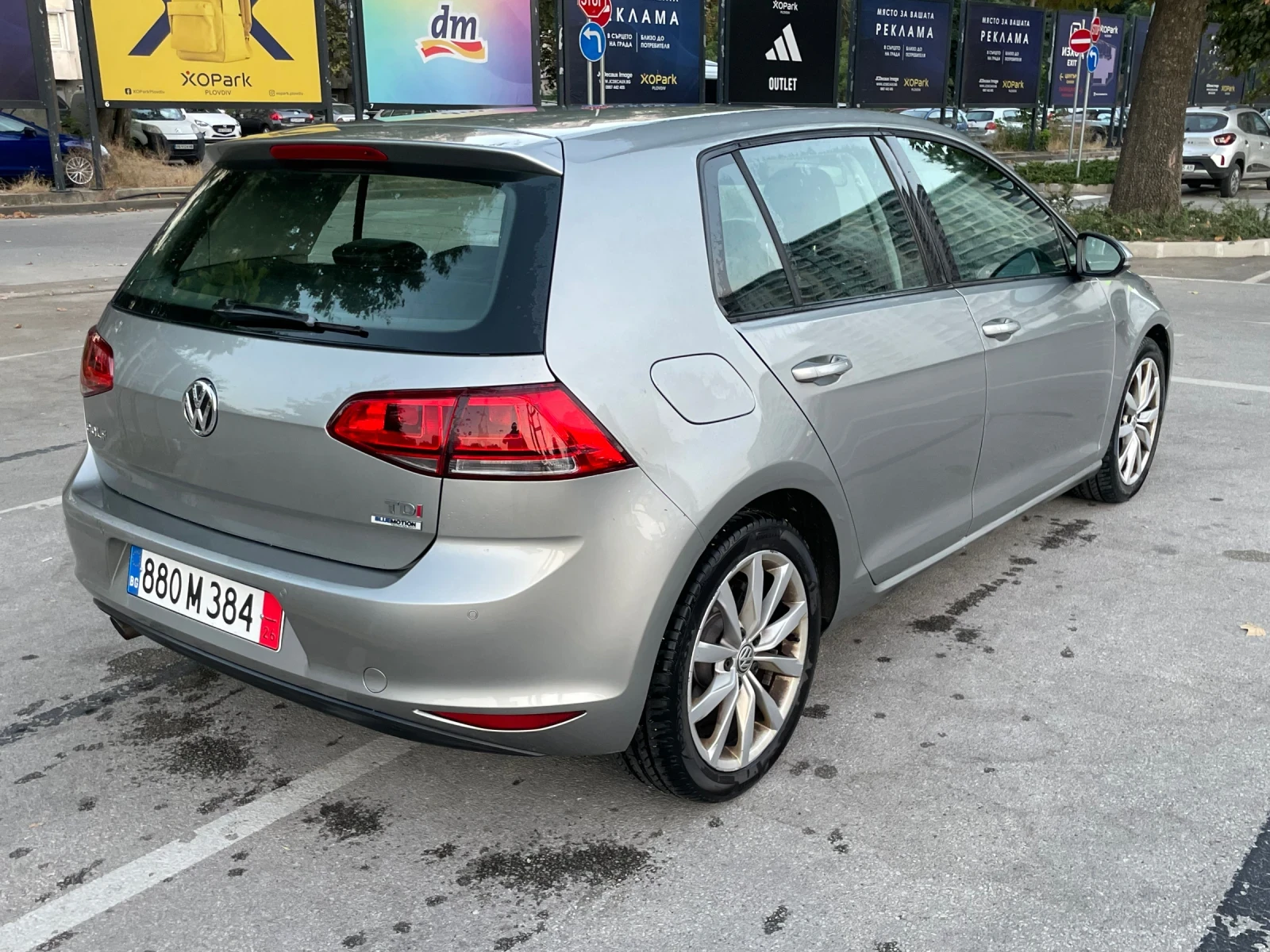VW Golf 1.6 дизел навигация кожа , снимка 4 - Автомобили и джипове - 55656428