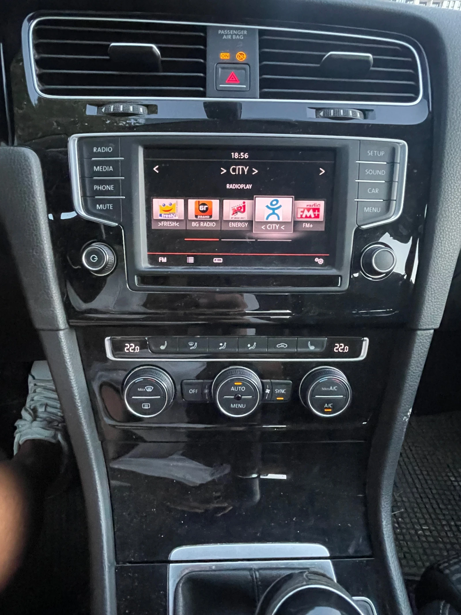 VW Golf 1.6 дизел навигация кожа , снимка 13 - Автомобили и джипове - 55656428