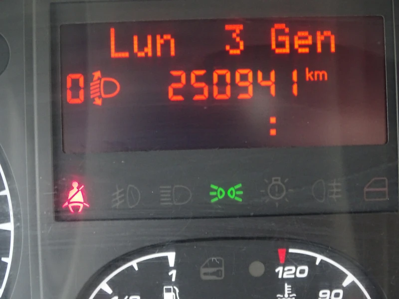 Iveco 35c17 3.0HPI  КАТ. * Б* , снимка 11 - Бусове и автобуси - 53534318