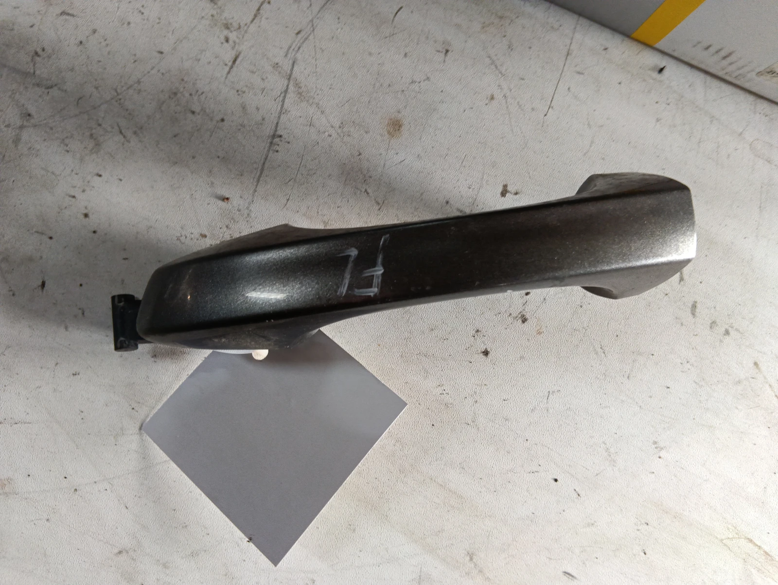външна дръжка ( лява) 5G0837205 ГРАФИТ Seat Leon