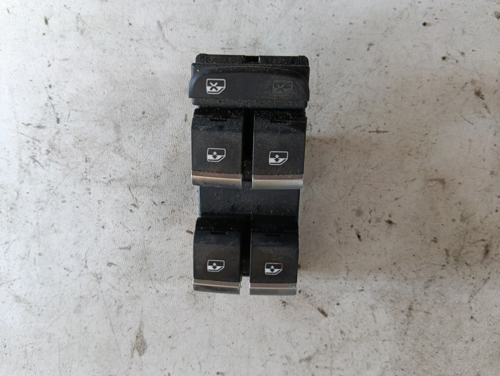 копче ел. стъкла 8W0959851E Audi A4