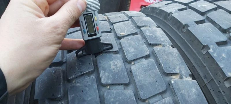 Гуми Летни 285/70R19.5, снимка 5 - Гуми и джанти - 32573100