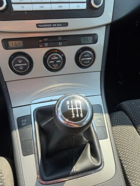 VW Passat 2.0 6 Ръчка , снимка 10