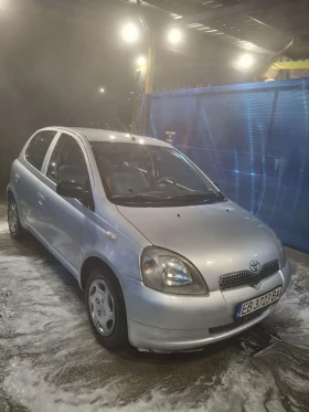 Toyota Yaris 1.0 70кс , снимка 2