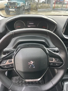 Peugeot 208 1.2i-75 к.с. - 14200 € / 27772.79 лв. - 55878189 11