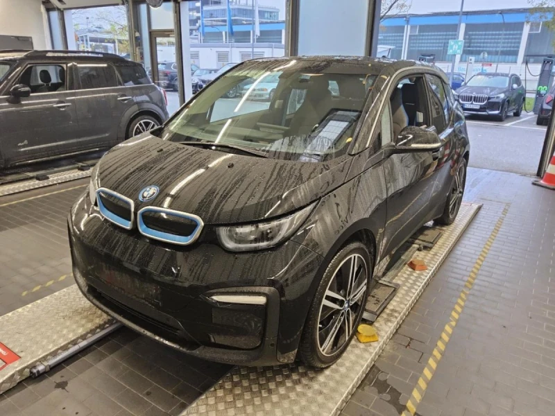 BMW i3 120Аh Keyless Carplay Heat pump Harman Kardon , снимка 1 - Автомобили и джипове - 48031099