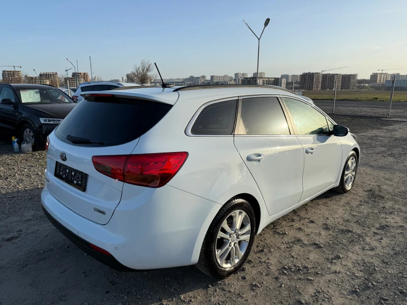 Kia Ceed 1.6 ШВЕЙЦАРИЯ ТОП, снимка 7 - Автомобили и джипове - 49497614