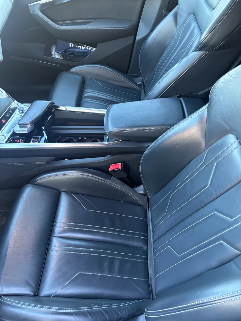 Audi E-Tron 55 Quattro * 2x S-Line * B&O * 360 * Carplay, снимка 12 - Автомобили и джипове - 53014761