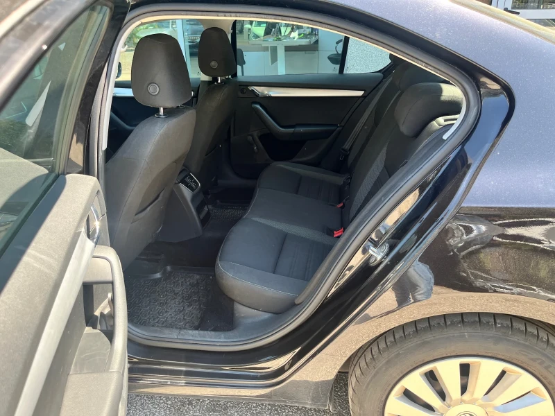 Skoda Octavia 1, 6 TDI , снимка 6 - Автомобили и джипове - 51340143