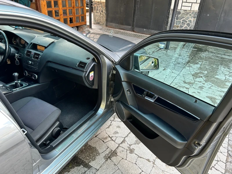 Mercedes-Benz C 220 2.2 6 СКОРОСТИ ЛИЗИНГ, снимка 14 - Автомобили и джипове - 51433123