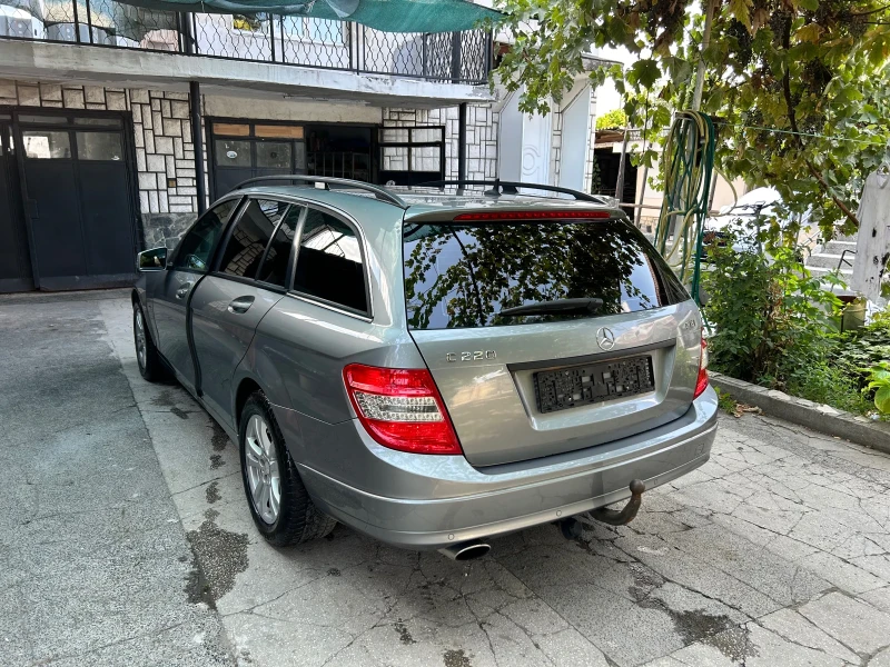Mercedes-Benz C 220 2.2 6 СКОРОСТИ ЛИЗИНГ, снимка 2 - Автомобили и джипове - 51433123