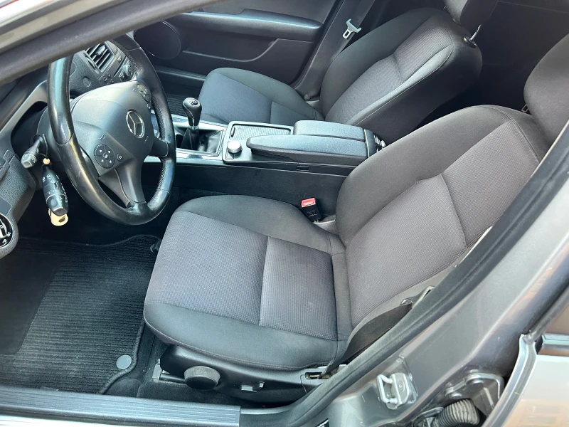 Mercedes-Benz C 220 2.2 6 СКОРОСТИ ЛИЗИНГ, снимка 6 - Автомобили и джипове - 51433123