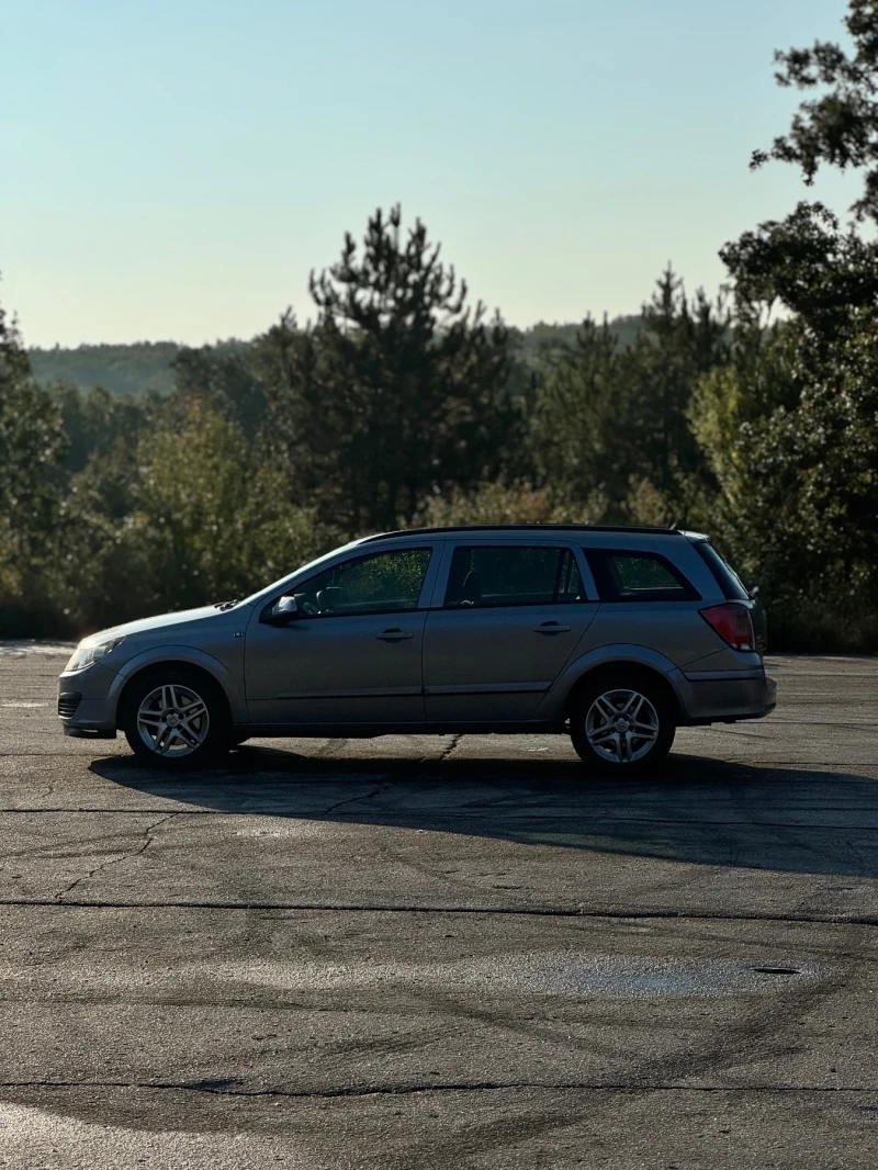 Opel Astra, снимка 8 - Автомобили и джипове - 52835902